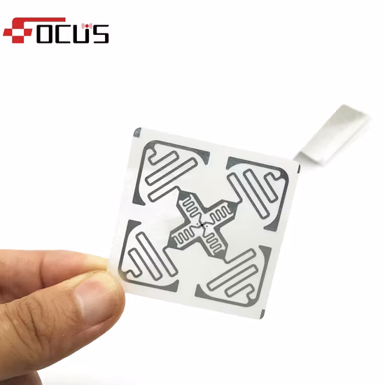 Etiqueta de etiqueta RFID de papel UHF de personalização básica/amostra para gerenciamento de estoque
